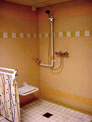 Behindertengerechte Dusche